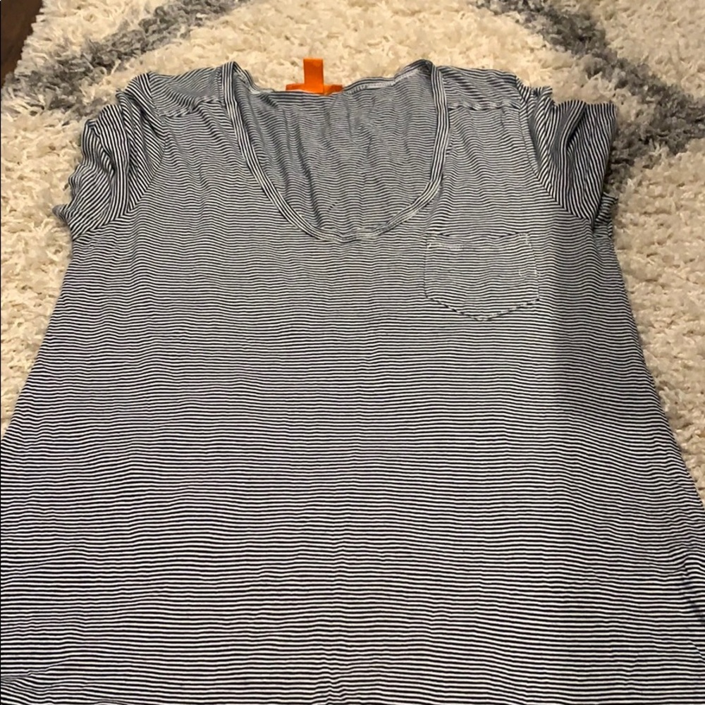 Short sleeve navy tee